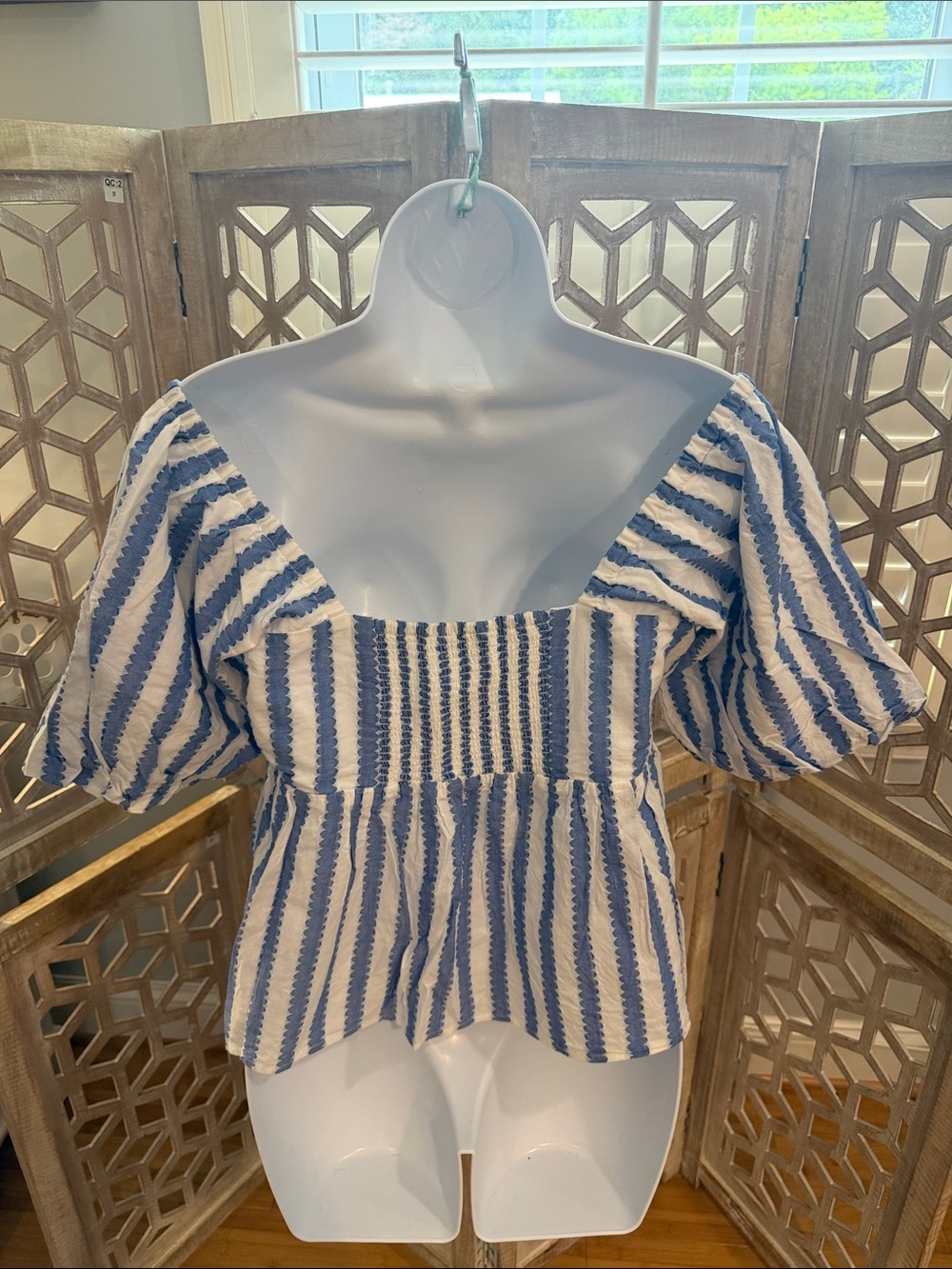 Vineyard Vines Blue & White Striped Puff-Sleeve Peplum Top Size Small - Picture 6 of 11